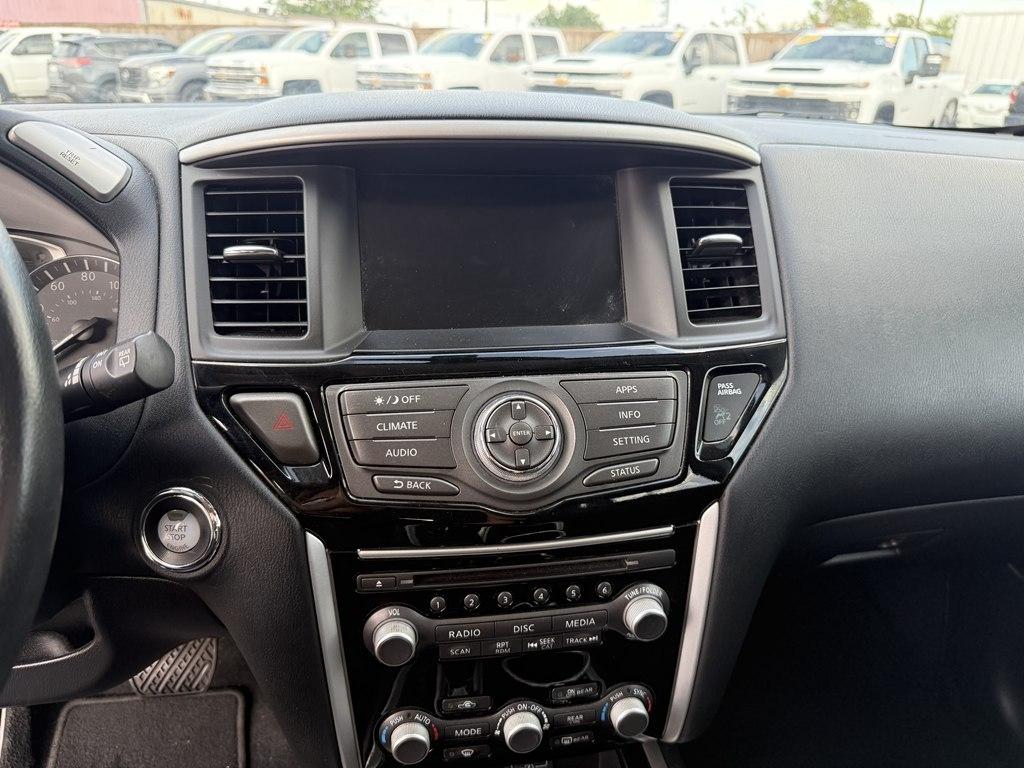 Nissan Pathfinder SV 4WD 2020