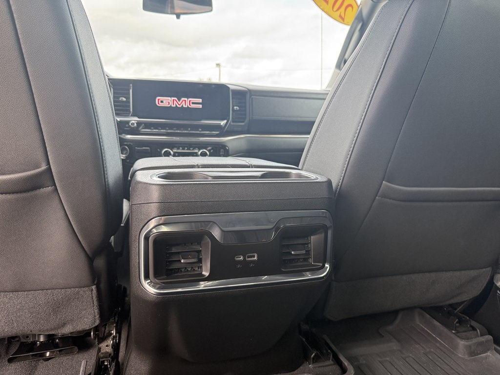 GMC Sierra 1500 Elevation Crew Cab 2WD 2024 GMC Sierra 1500 Elevation Crew Cab 2WD 2024