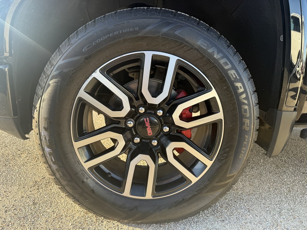 GMC Sierra 1500 Limited AT4 Crew Cab Long Box 4WD 2022