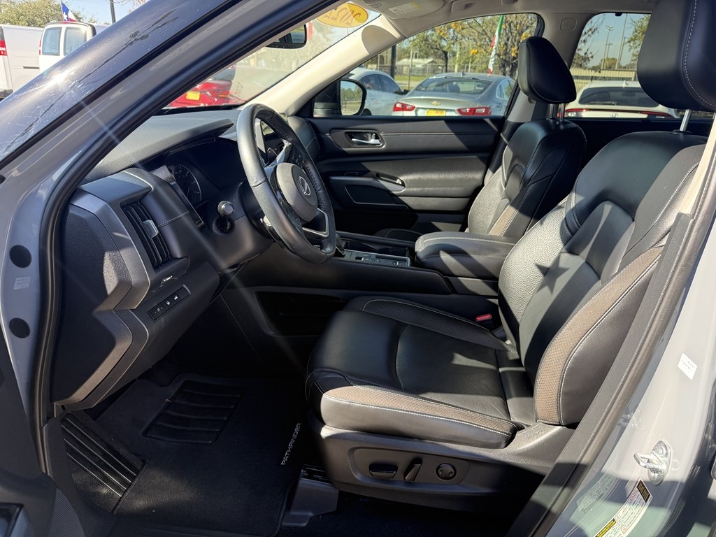 Nissan Pathfinder SL 2022