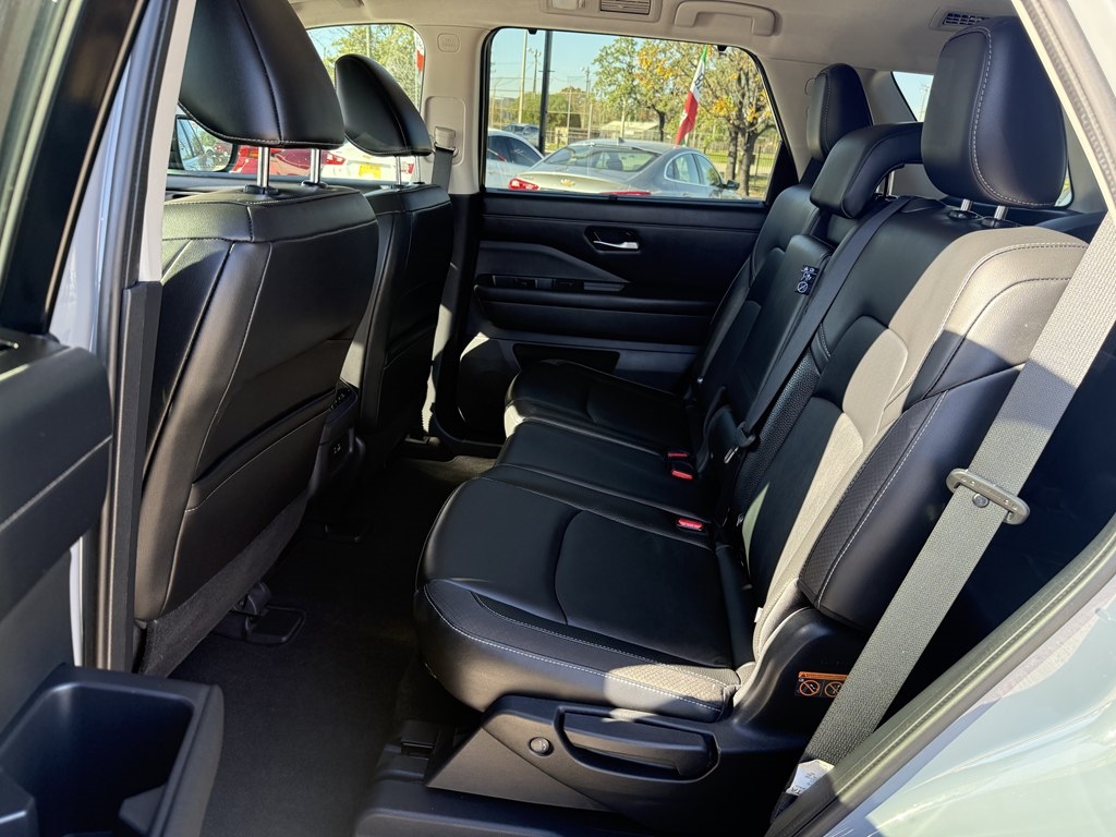 Nissan Pathfinder SL 2022