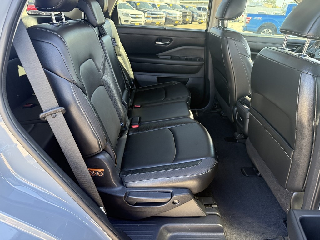 Nissan Pathfinder SL 2022