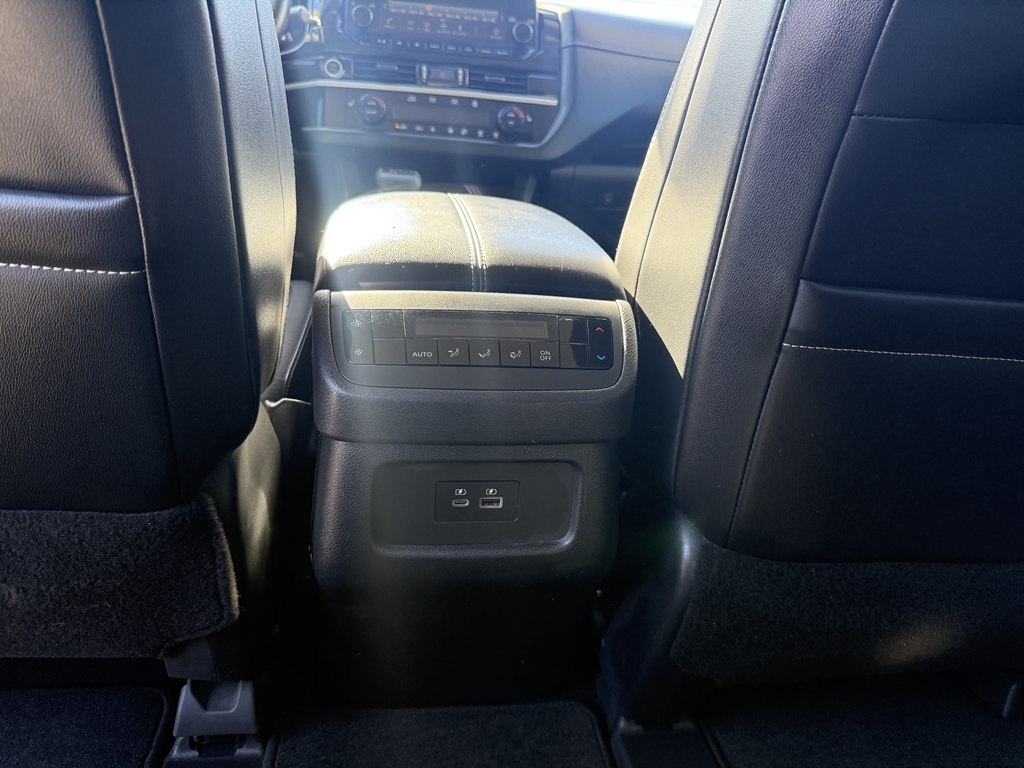 Nissan Pathfinder SL 2022