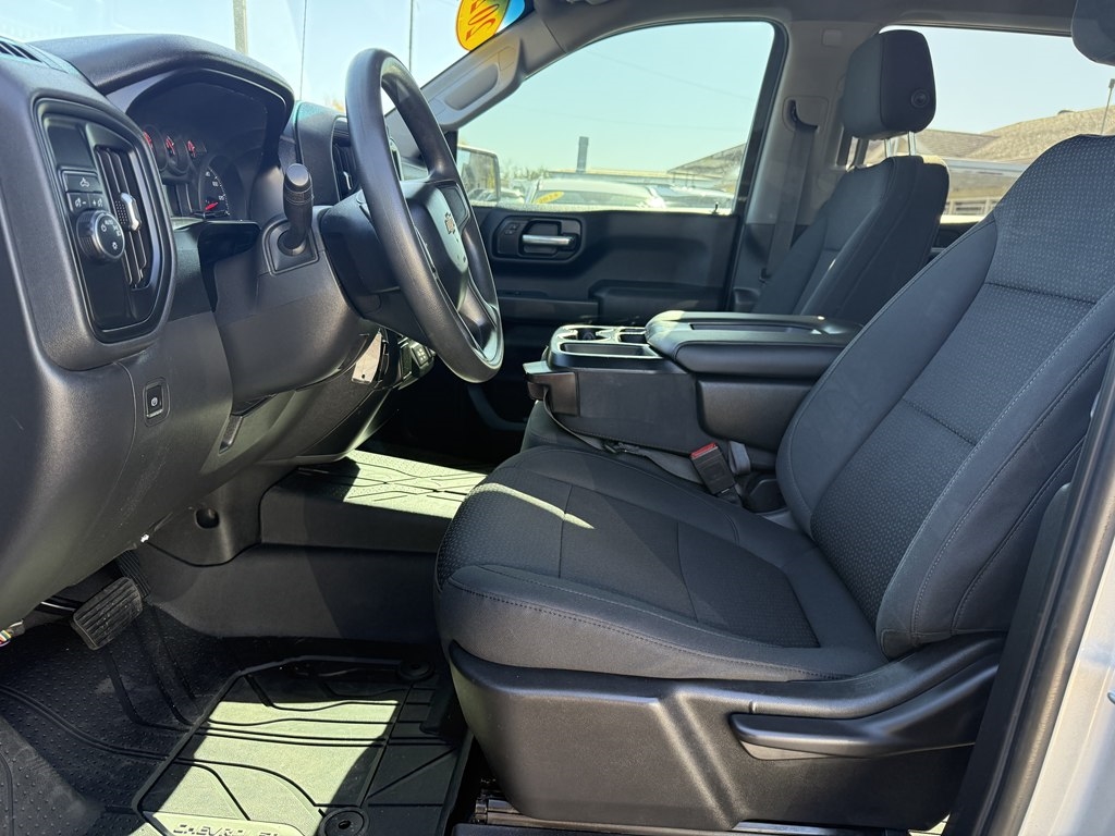 Chevrolet Silverado 1500 Custom Crew Cab Short Box 2WD 2021