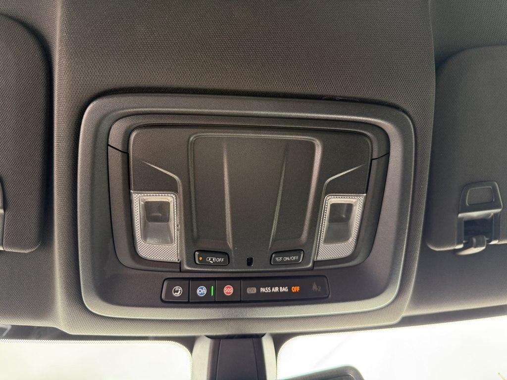 GMC Sierra 1500 AT4 Crew Cab Long Box 4WD 2021