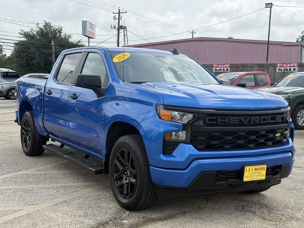Chevrolet Silverado 1500 Custom Crew Cab 4WD 2026