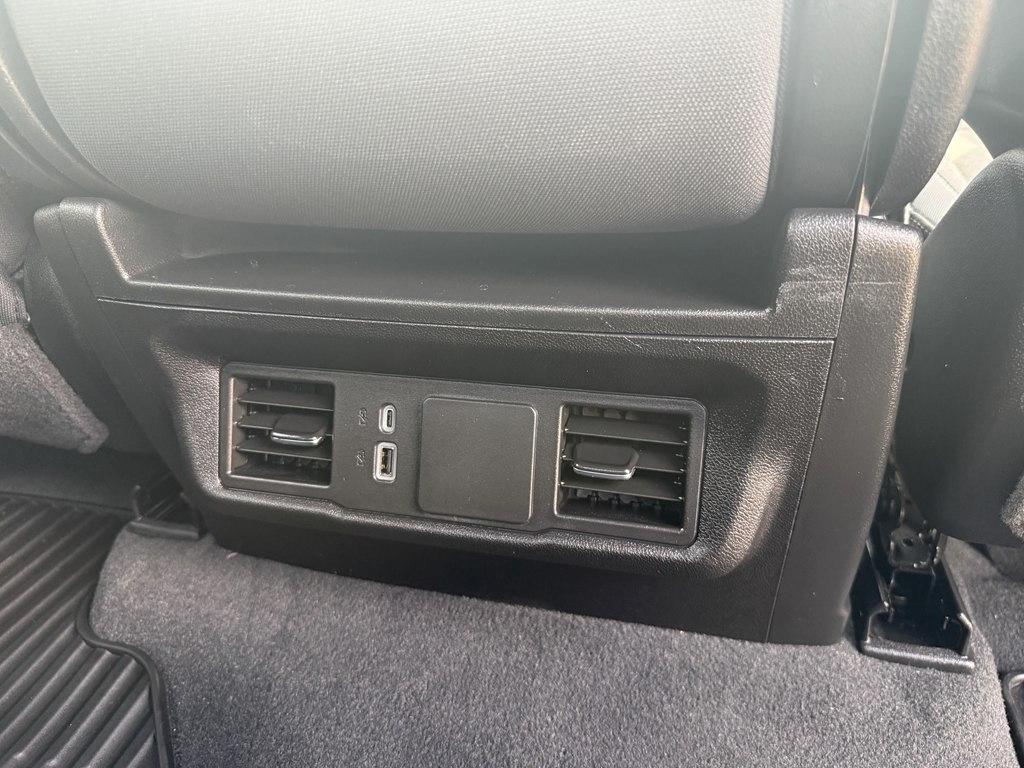 Chevrolet Silverado 1500 Custom Crew Cab 4WD 2026