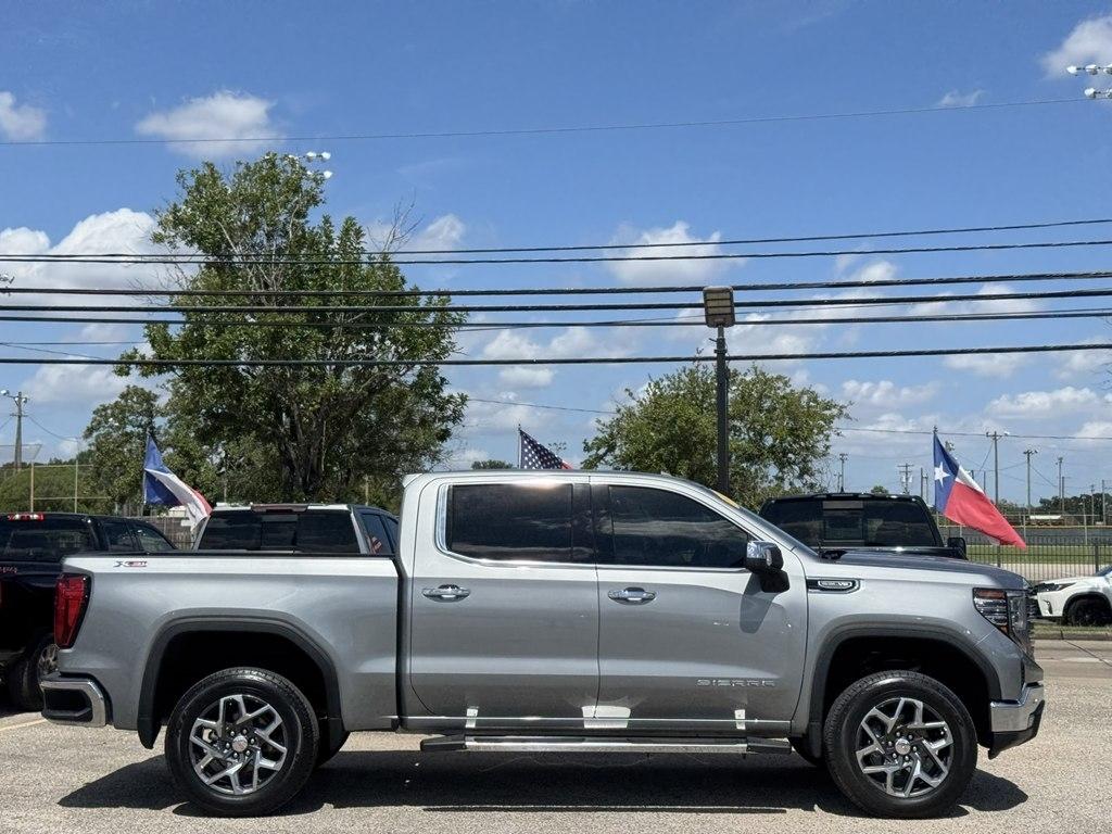 GMC Sierra 1500 SLT Crew Cab 4WD 2024