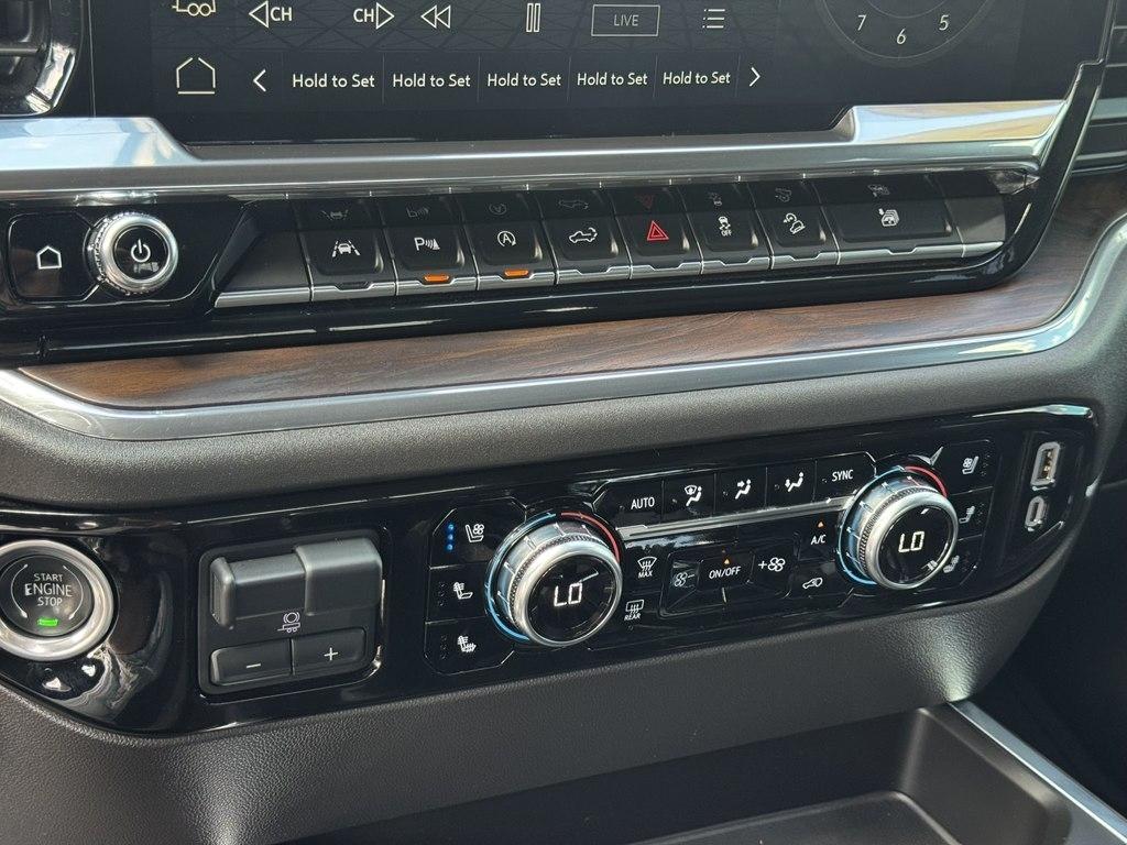 GMC Sierra 1500 SLT Crew Cab 4WD 2024