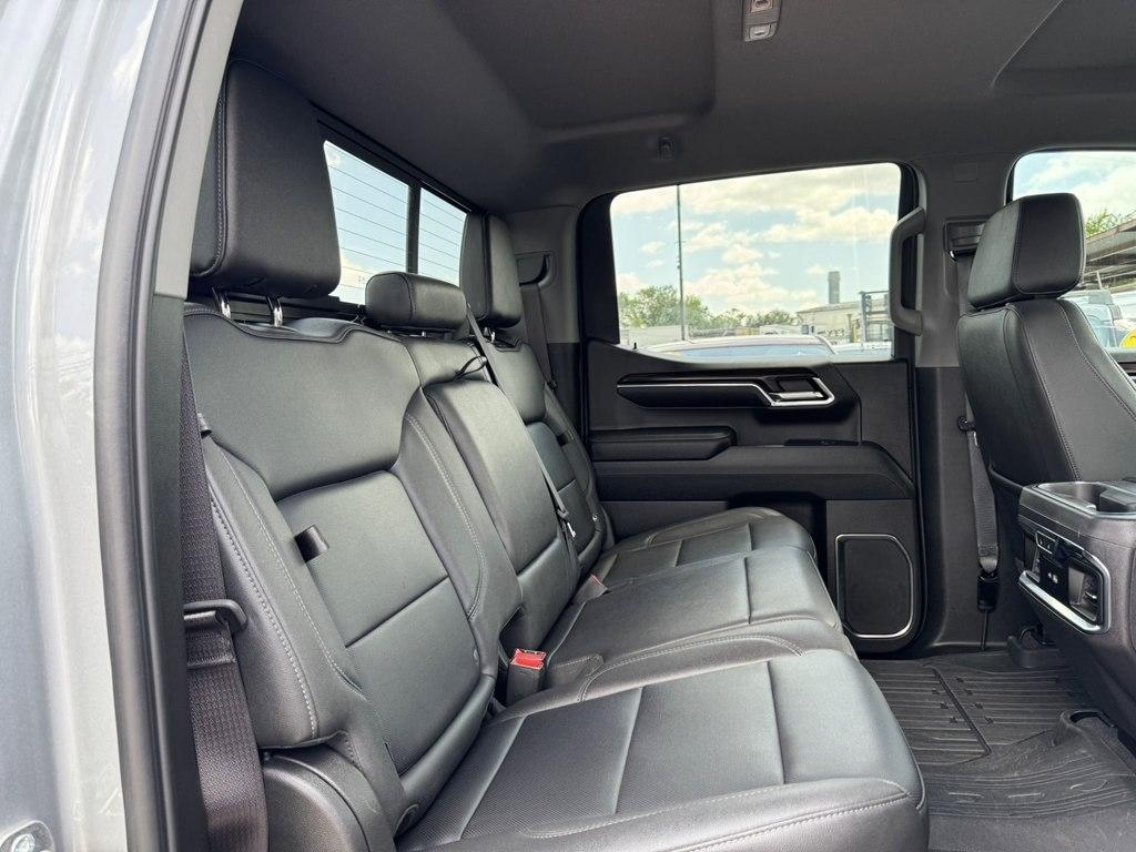 GMC Sierra 1500 SLT Crew Cab 4WD 2024