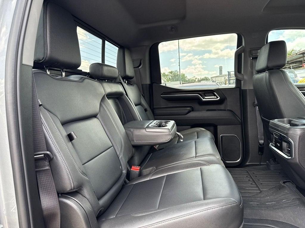 GMC Sierra 1500 SLT Crew Cab 4WD 2024