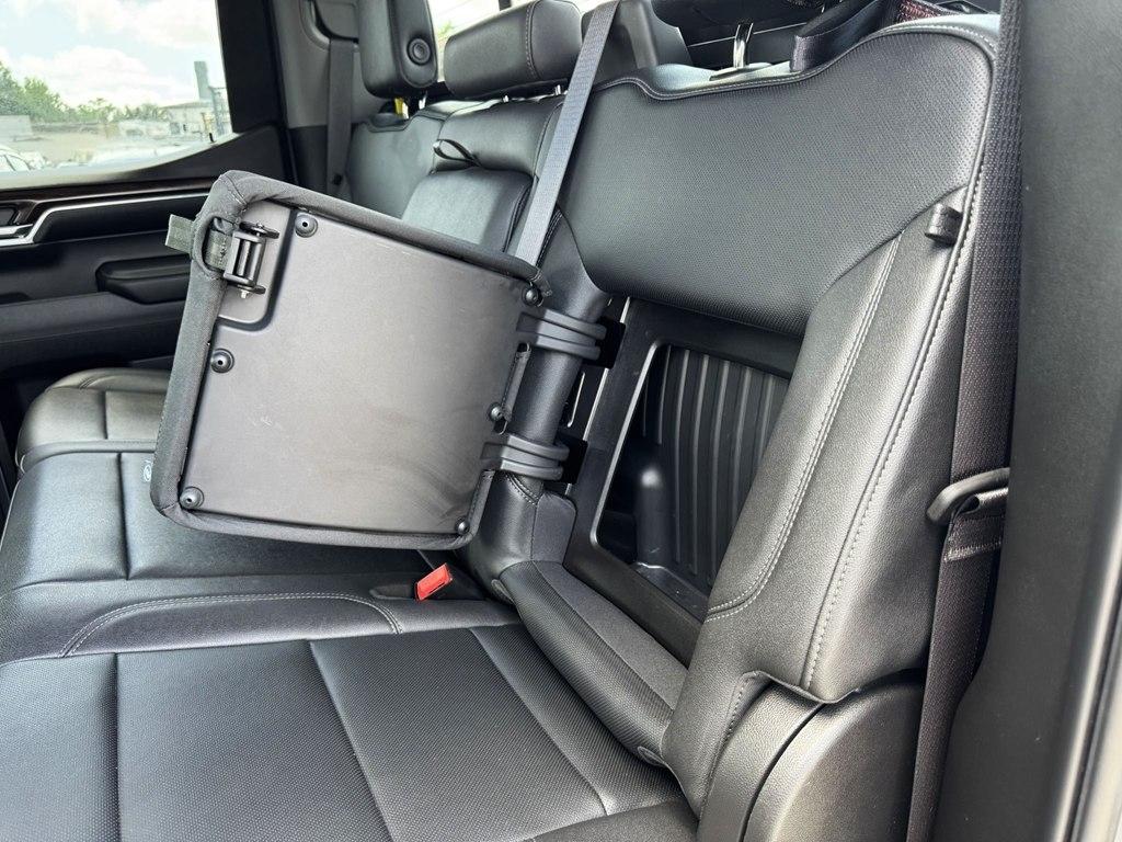 GMC Sierra 1500 SLT Crew Cab 4WD 2024