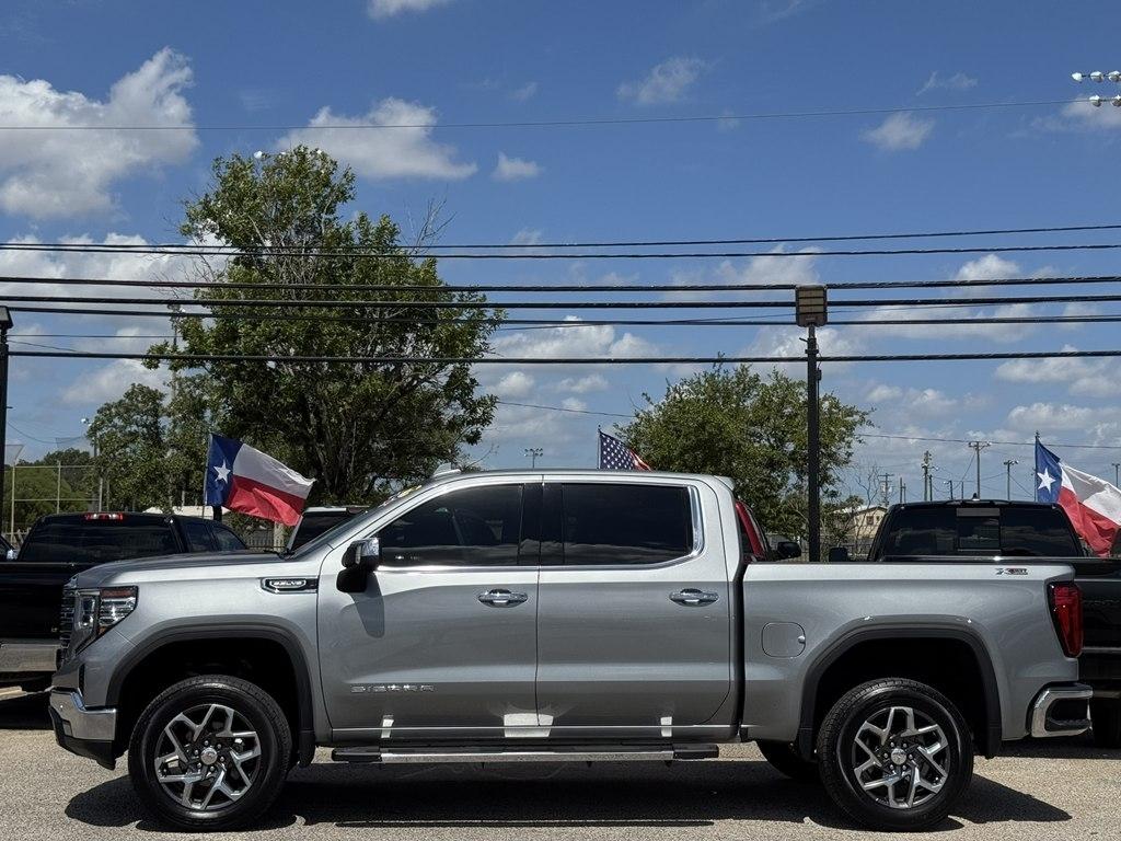 GMC Sierra 1500 SLT Crew Cab 4WD 2024