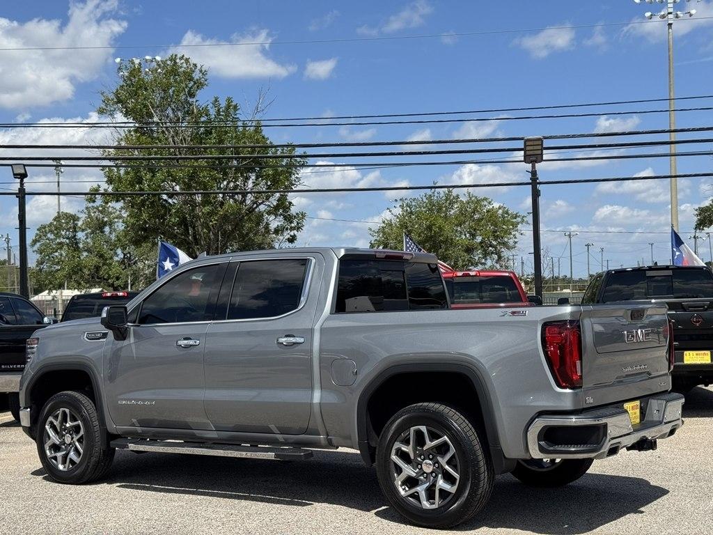GMC Sierra 1500 SLT Crew Cab 4WD 2024