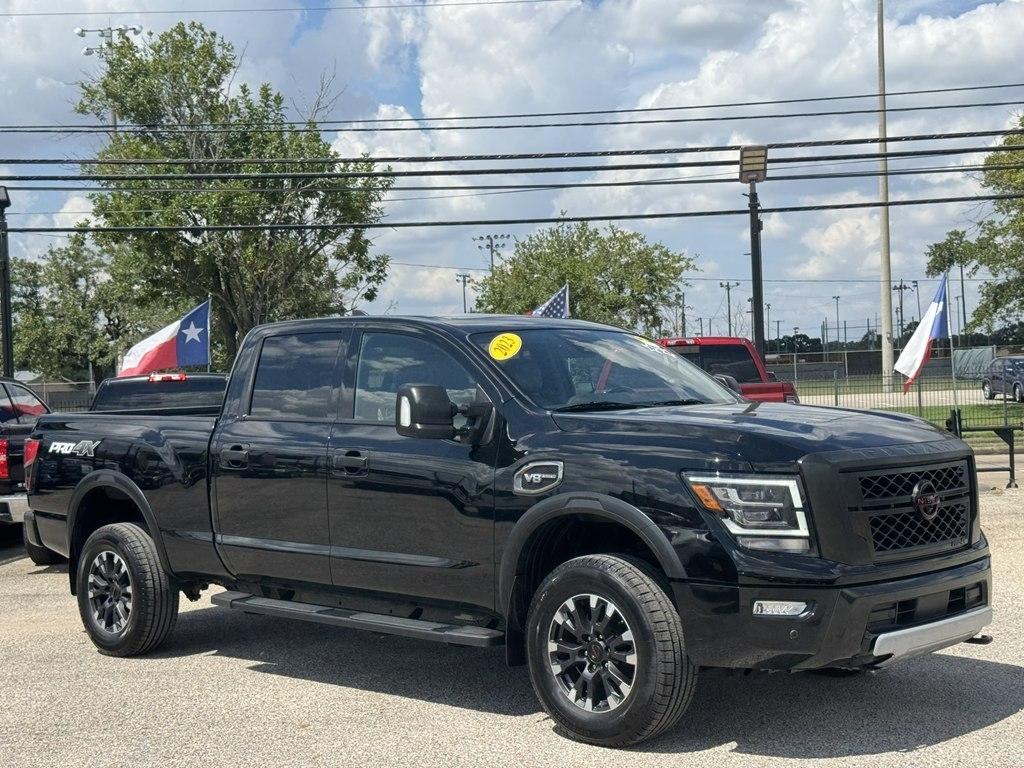Nissan Titan XD SL Crew Cab 4WD 2023