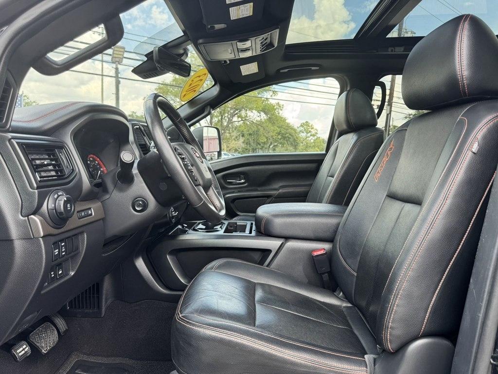 Nissan Titan XD SL Crew Cab 4WD 2023