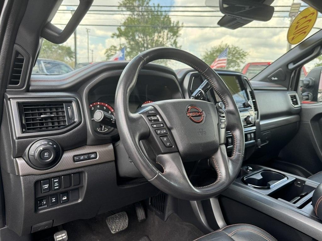Nissan Titan XD SL Crew Cab 4WD 2023