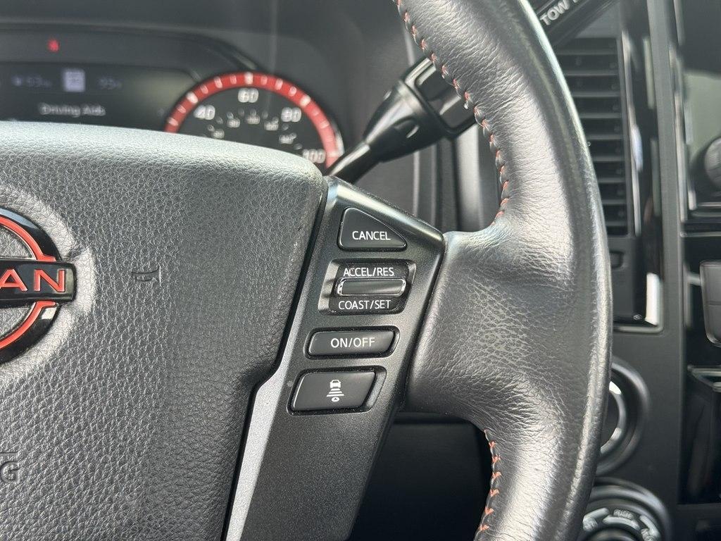 Nissan Titan XD SL Crew Cab 4WD 2023