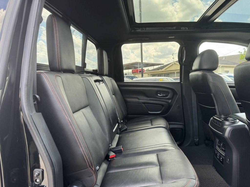Nissan Titan XD SL Crew Cab 4WD 2023