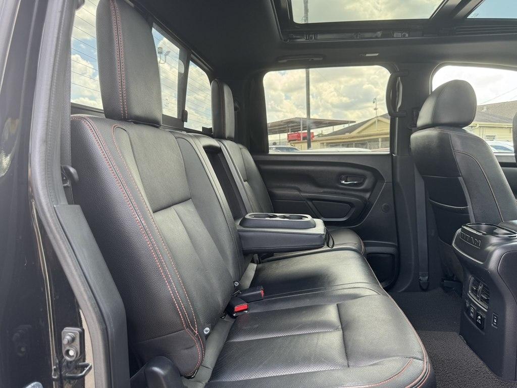 Nissan Titan XD SL Crew Cab 4WD 2023