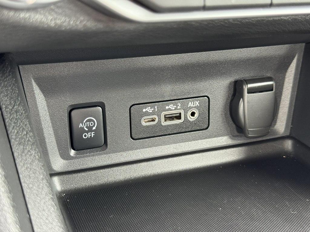 Nissan Sentra SV 2025