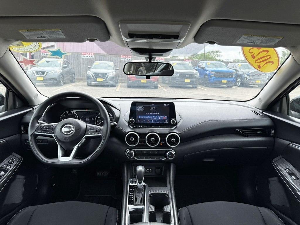 Nissan Sentra SV 2025