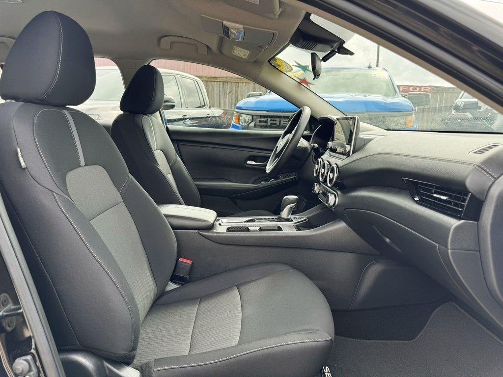Nissan Sentra SV 2025