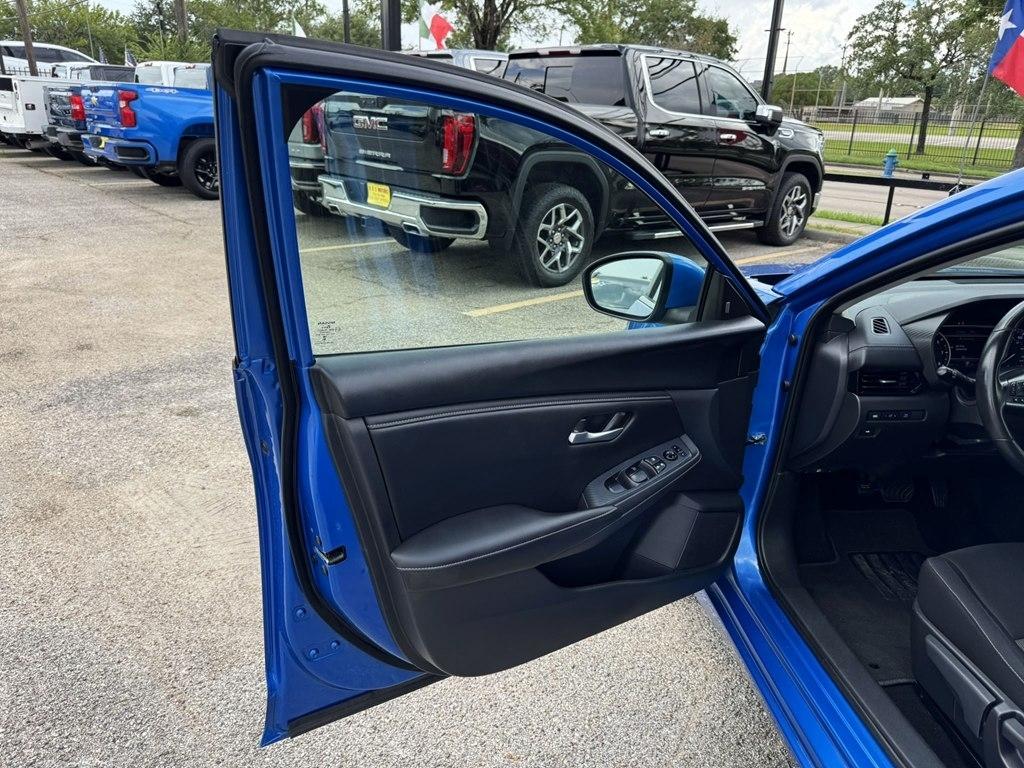 Nissan Sentra SV 2025