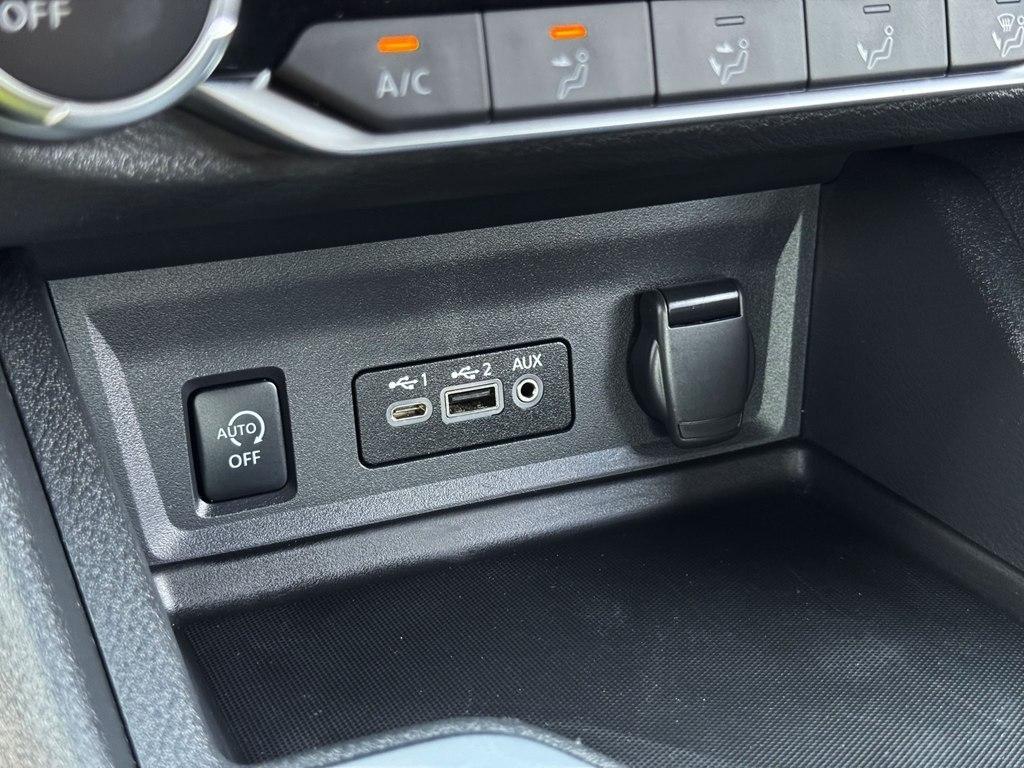 Nissan Sentra SV 2025