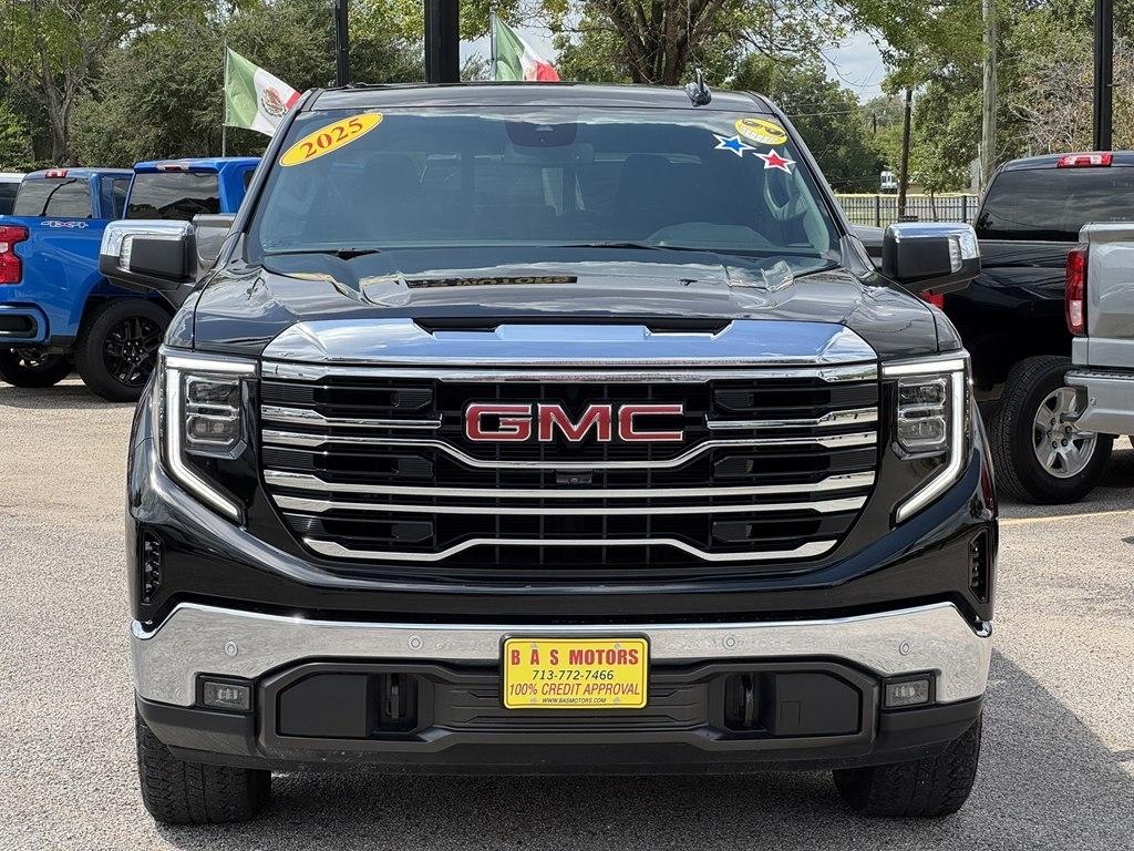 GMC Sierra 1500 SLT Crew Cab 4WD 2025