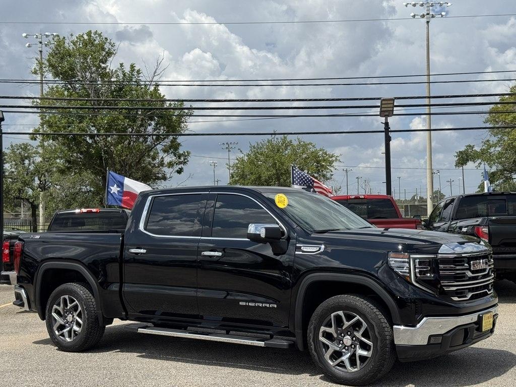 GMC Sierra 1500 SLT Crew Cab 4WD 2025