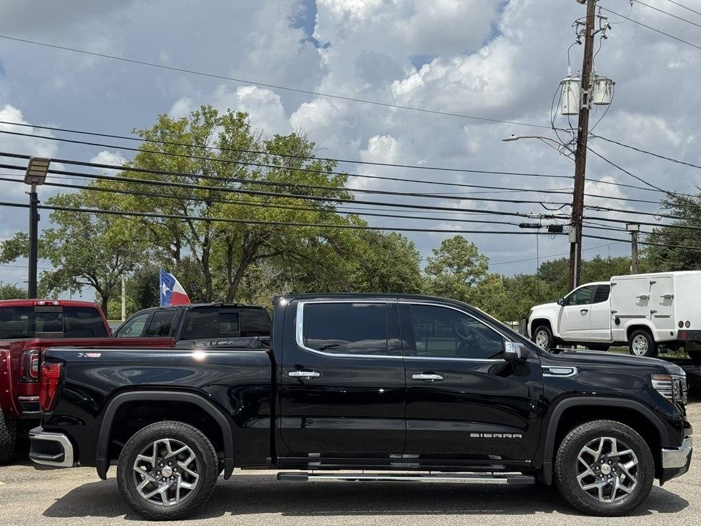 GMC Sierra 1500 SLT Crew Cab 4WD 2025