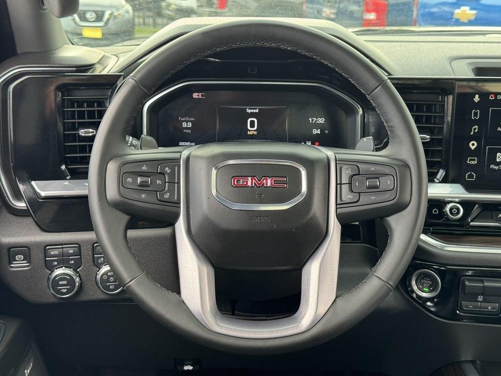 GMC Sierra 1500 SLT Crew Cab 4WD 2025
