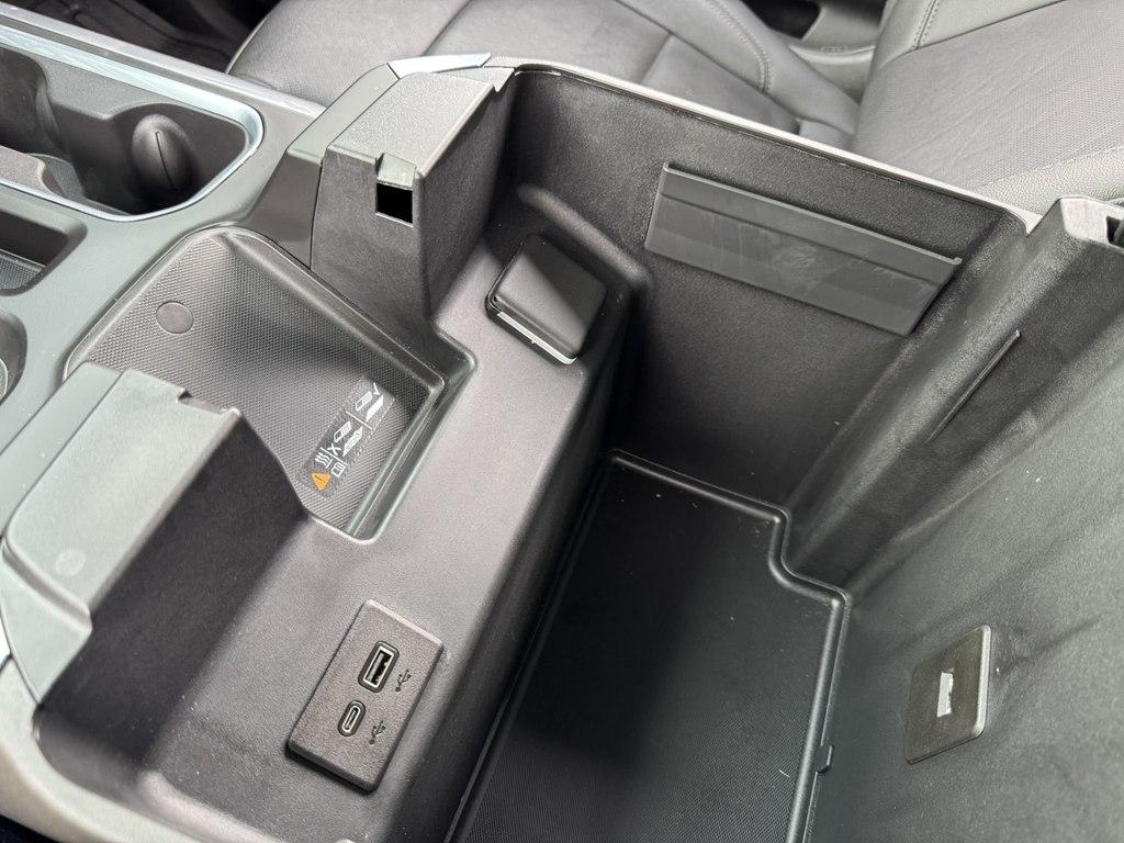GMC Sierra 1500 SLT Crew Cab 4WD 2025