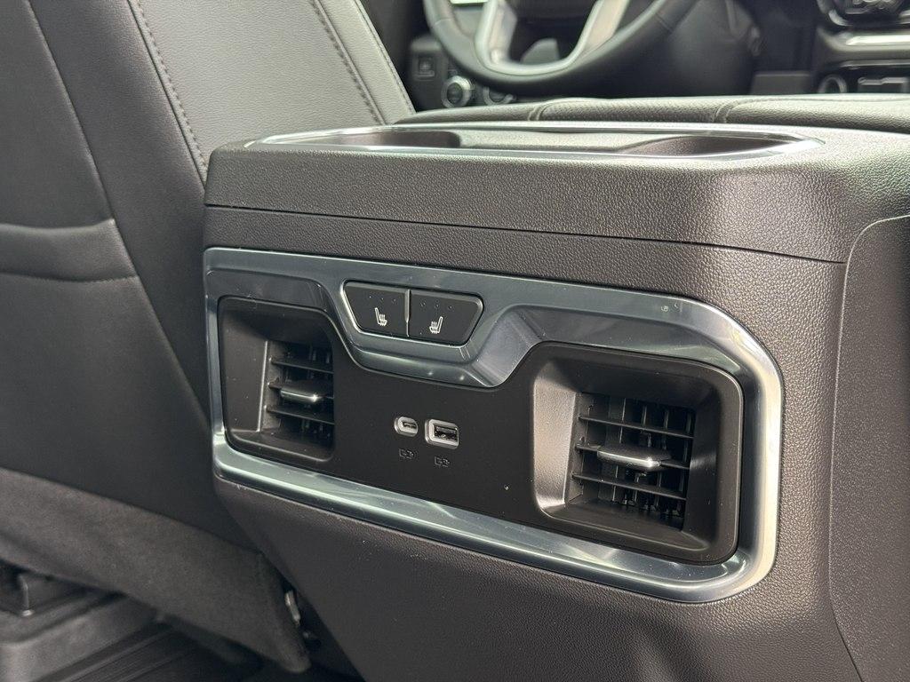 GMC Sierra 1500 SLT Crew Cab 4WD 2025