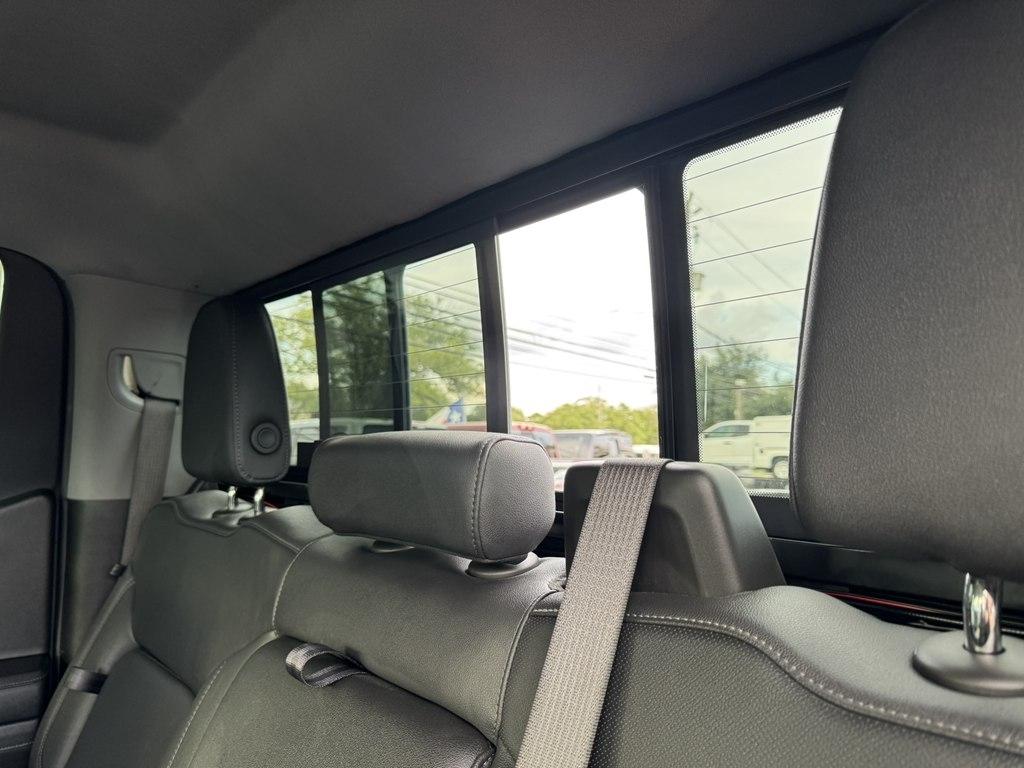 GMC Sierra 1500 SLT Crew Cab 4WD 2025