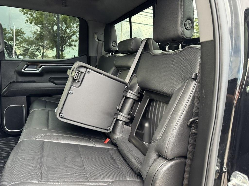 GMC Sierra 1500 SLT Crew Cab 4WD 2025