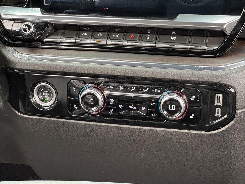 GMC Sierra 1500 SLT Crew Cab 2WD 2024