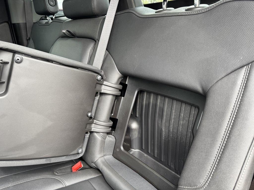 GMC Sierra 1500 SLT Crew Cab 2WD 2024