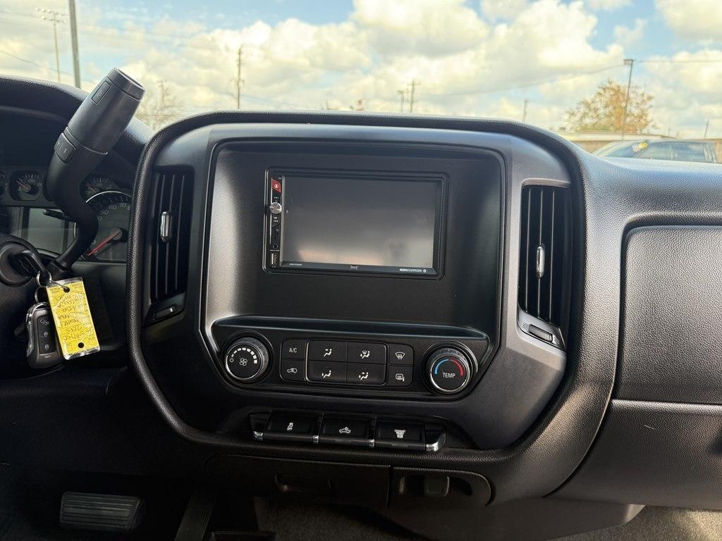 Chevrolet Silverado 2500HD Work Truck Crew Cab 4WD 2015