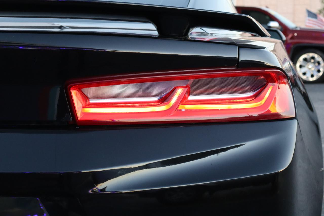 Chevrolet Camaro 2dr Cpe 1SS 2017