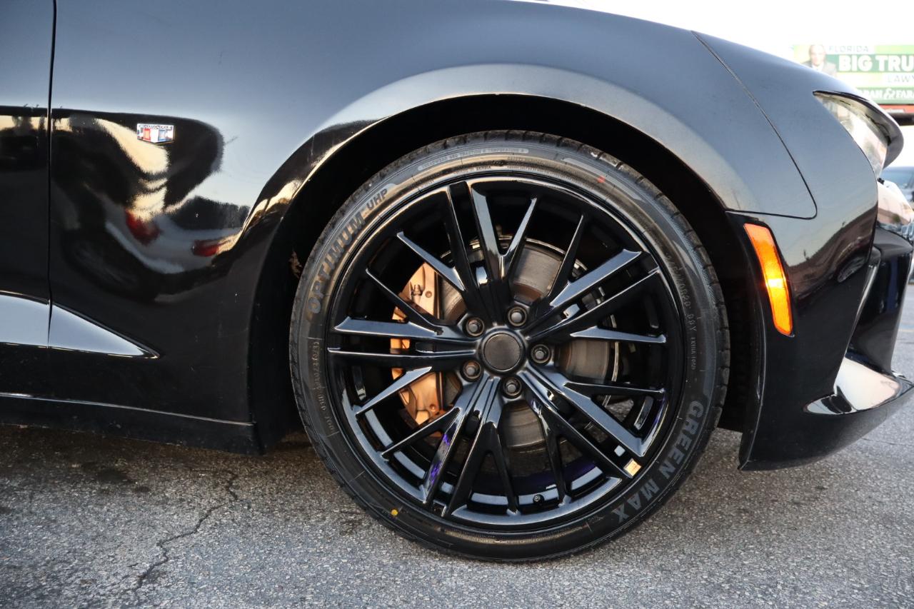 Chevrolet Camaro 2dr Cpe 1SS 2017