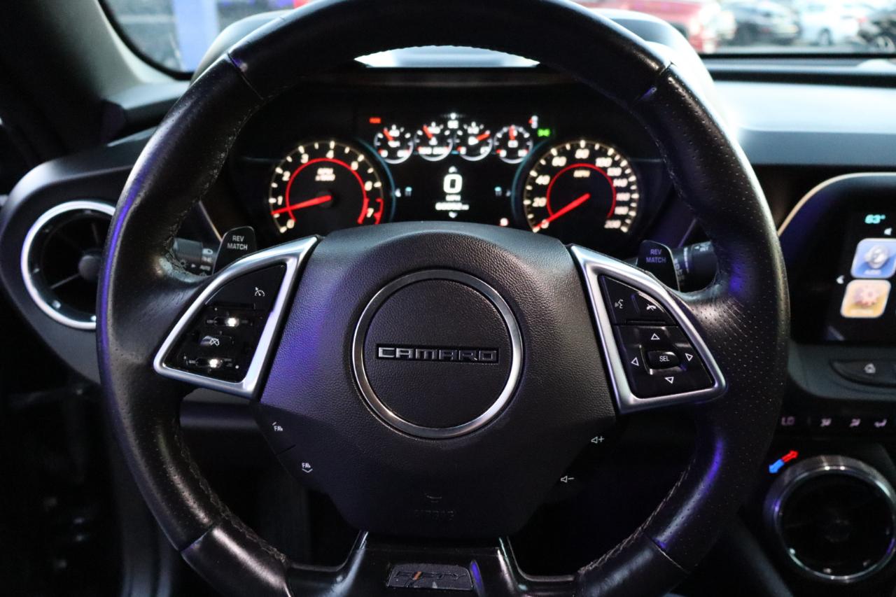 Chevrolet Camaro 2dr Cpe 1SS 2017