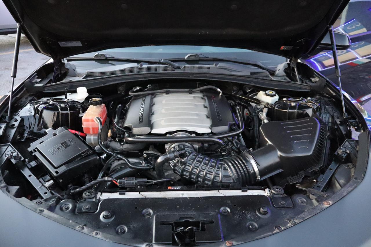 Chevrolet Camaro 2dr Cpe 1SS 2017