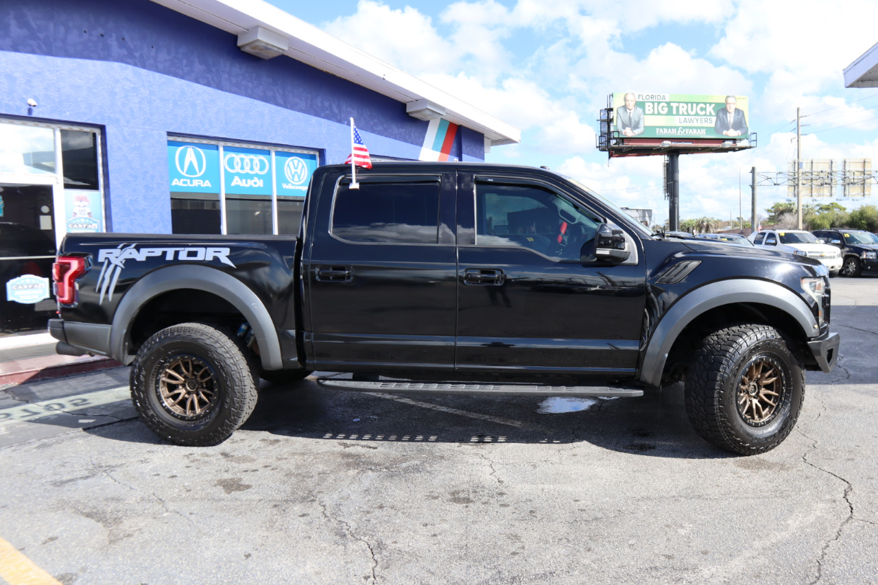 Ford F-150 Raptor 4WD SuperCrew 5.5' Box 2017