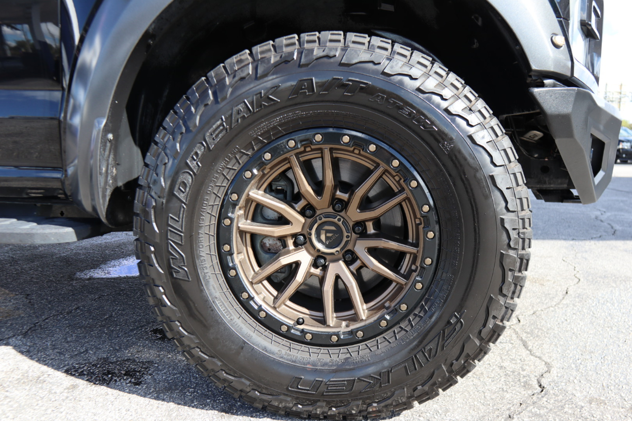 Ford F-150 Raptor 4WD SuperCrew 5.5' Box 2017