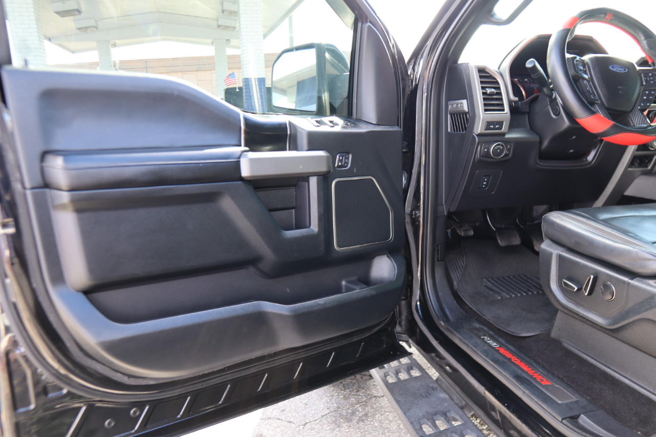 Ford F-150 Raptor 4WD SuperCrew 5.5' Box 2017