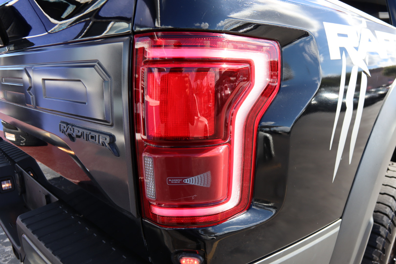 Ford F-150 Raptor 4WD SuperCrew 5.5' Box 2017