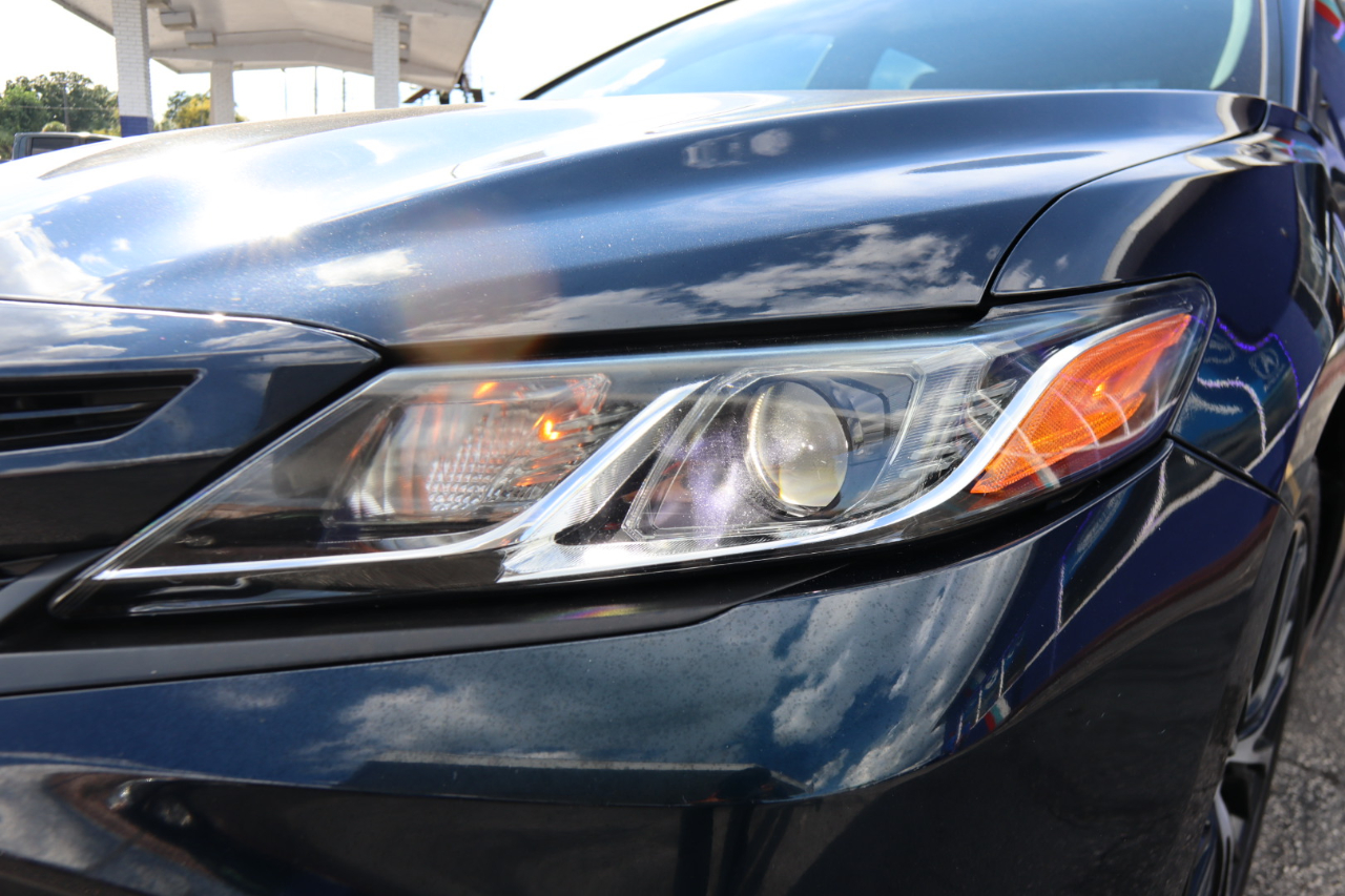 2018 Toyota Camry XLE photo 45