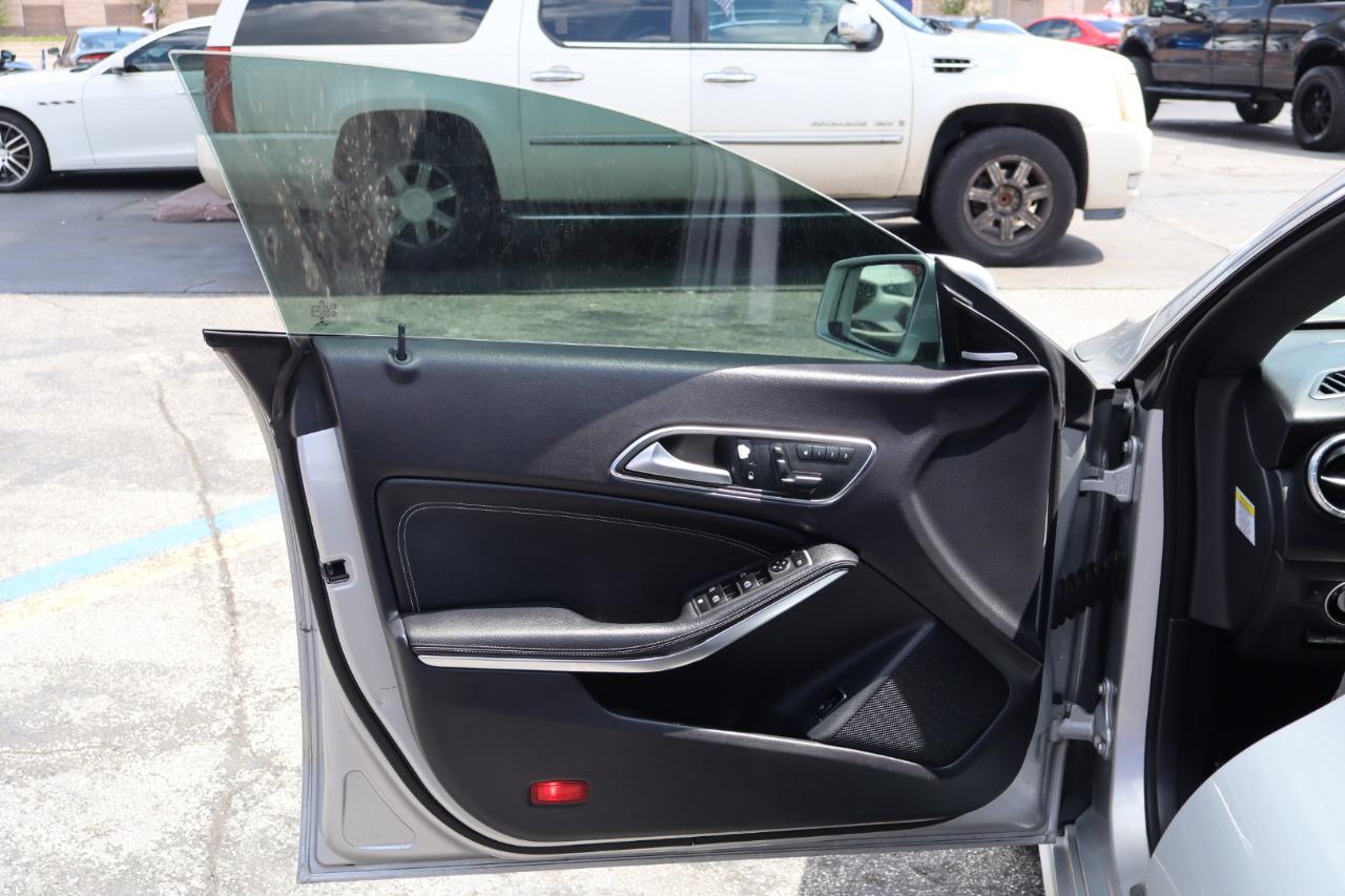 Mercedes-Benz CLA-Class 4dr Sdn CLA 250 FWD 2014